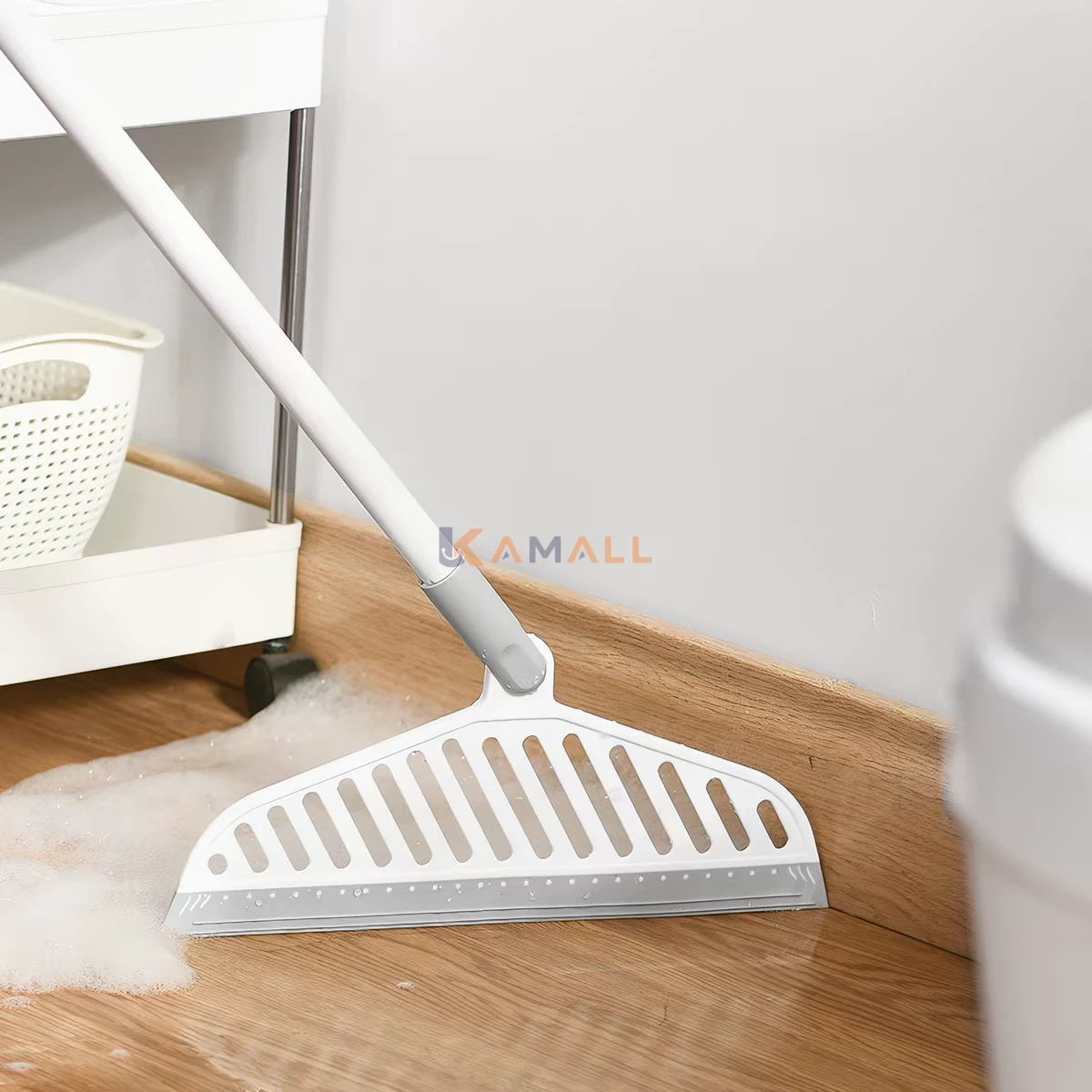 Raclette de nettoyage rotative a 180° avec tête en silicone et manche en metal