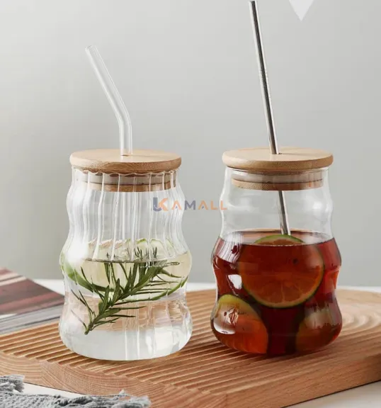 Chope en verre transparent avec Paille et couvercle bois