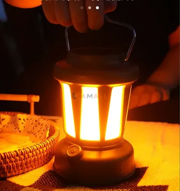 Lampe Solaire de Camping ou Plage LED 20 cm – Éclairage Portable Extérieur en Plastique